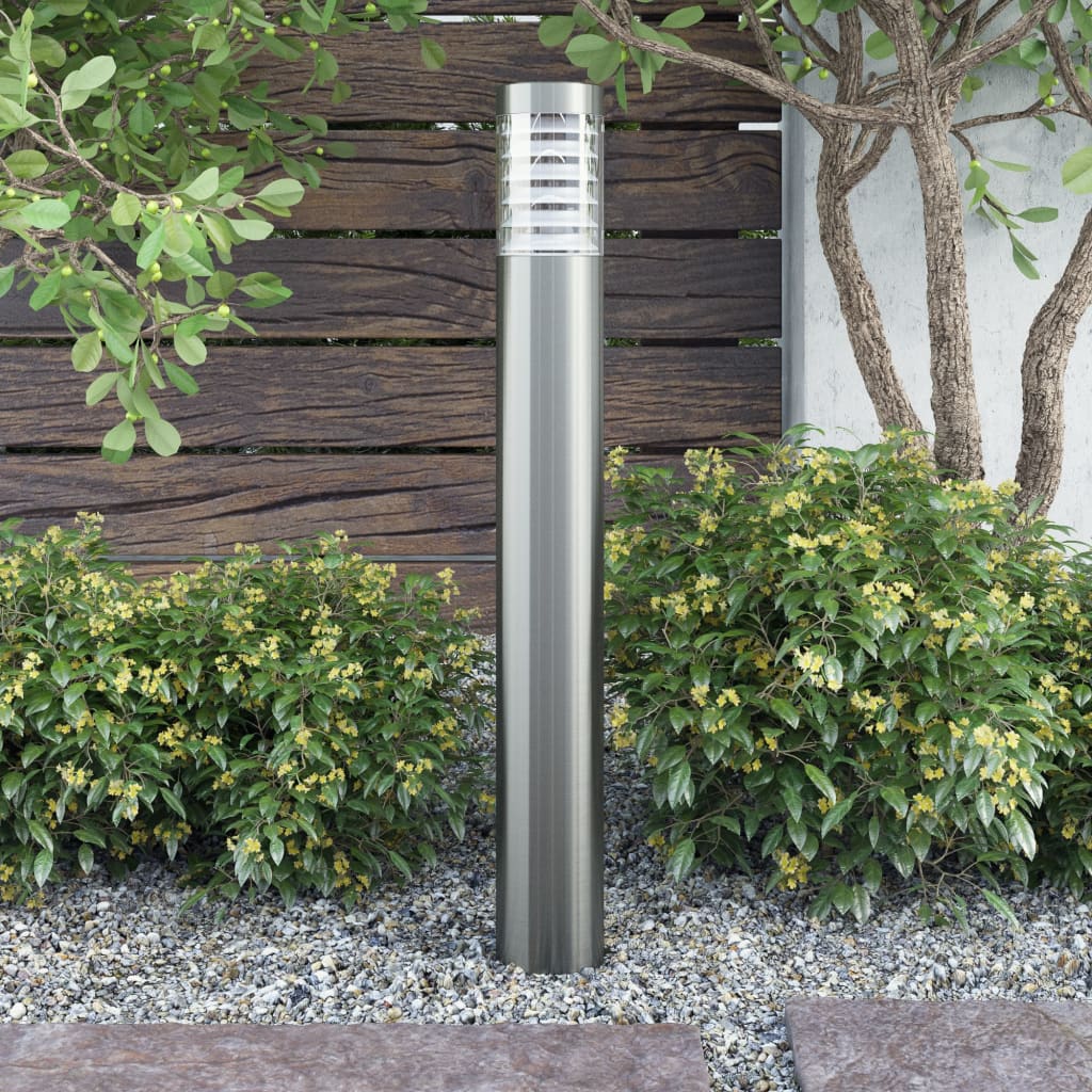 Outdoor permanent stainless steel mast light